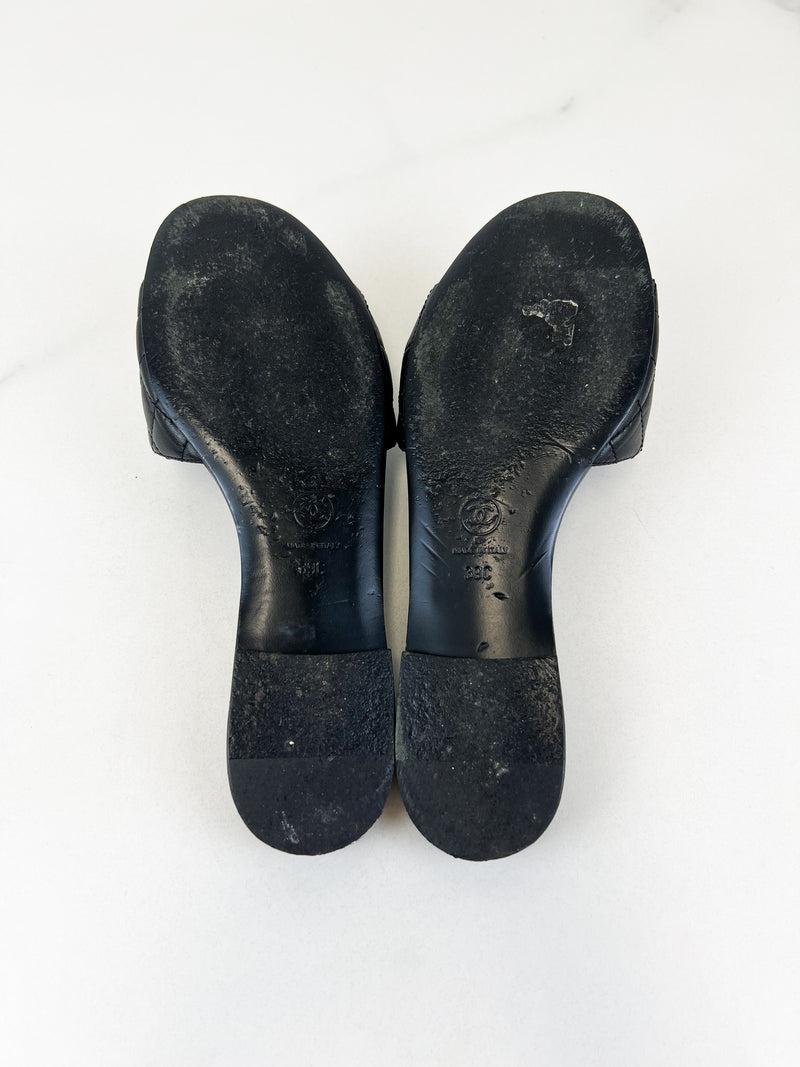 Chanel Black Quilted Leather Slides Size 39