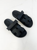 Hermes Chypre Sandals Noir Size 39.5