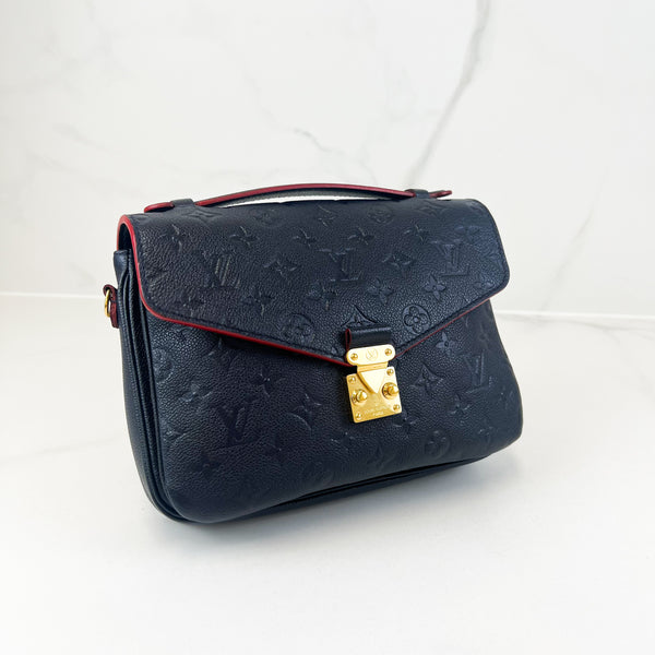 Louis Vuitton Pochette Metis in Marine Rouge