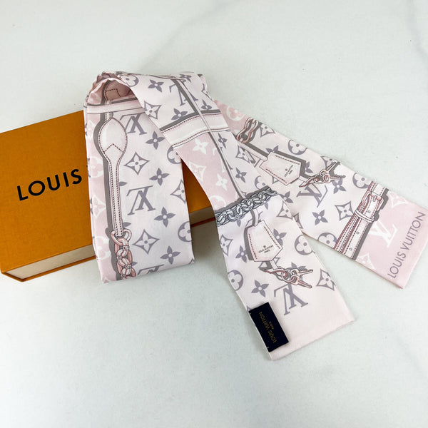 Louis Vuitton Monogram Bandeu Twilly