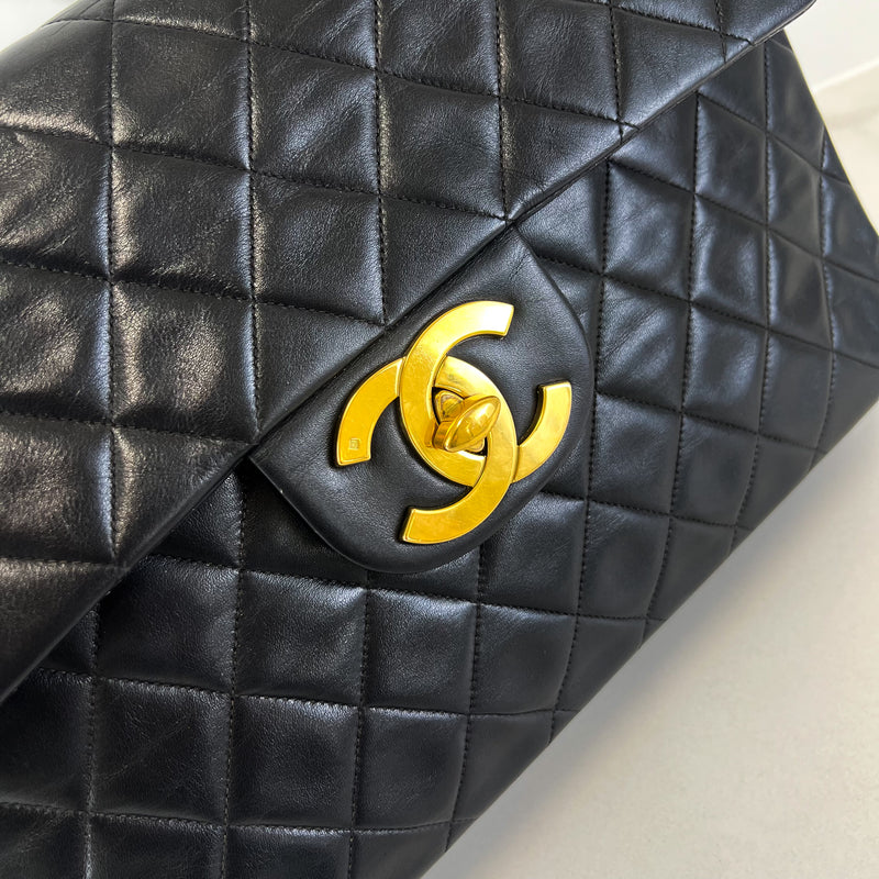 Chanel Vintage Maxi Single Flap Lambskin Shoulder Bag