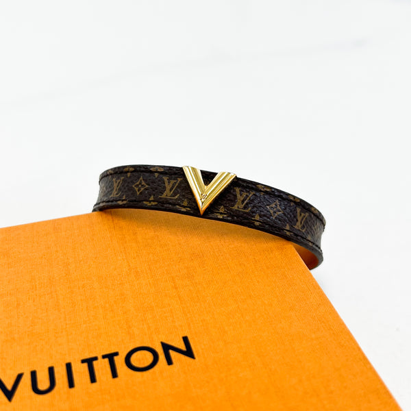 Louis Vuitton Logomania Bracelet Size 17