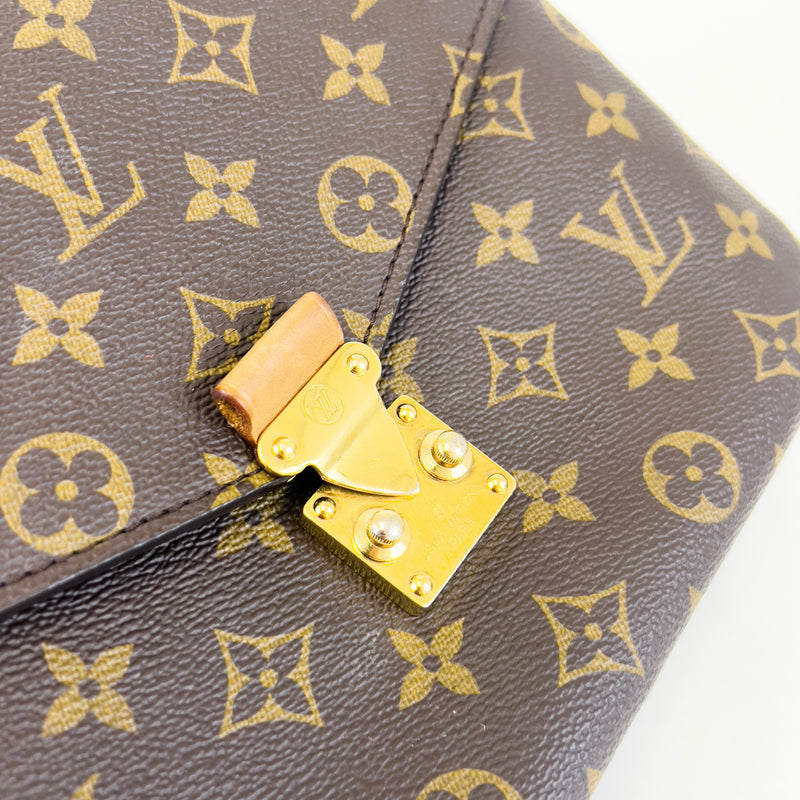 Louis Vuitton Monogram Canvas Pochette Metis