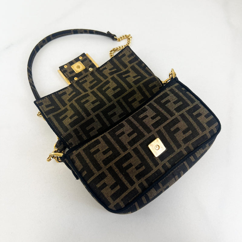 Fendi FF Jacquard FF Fabric Baguette Bag