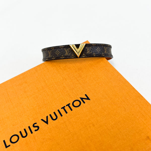 Louis Vuitton Logomania Bracelet Size 17